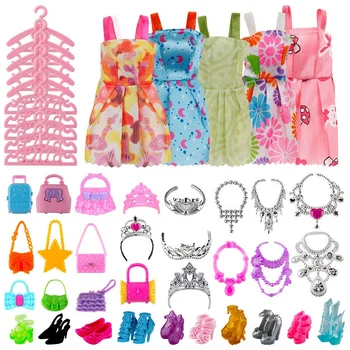 42 Artículos de Fiesta Hermoso para Barbie Ropa Zapatos Collar de la Corona de Perchas Para la Muñeca de Suministros